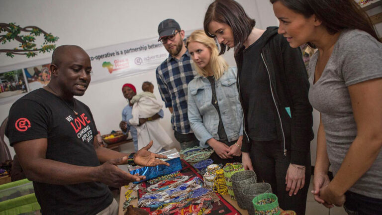 Besuch der Frauenkooperative in Moshi