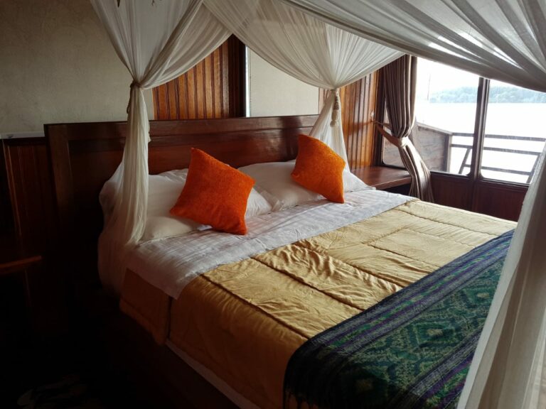 Wohnbeispiel: Deluxe Hausboot