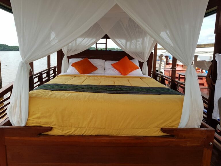 Wohnbeispiel: Deluxe Hausboot