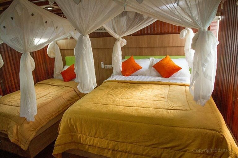 Wohnbeispiel: Super Deluxe Hausboot