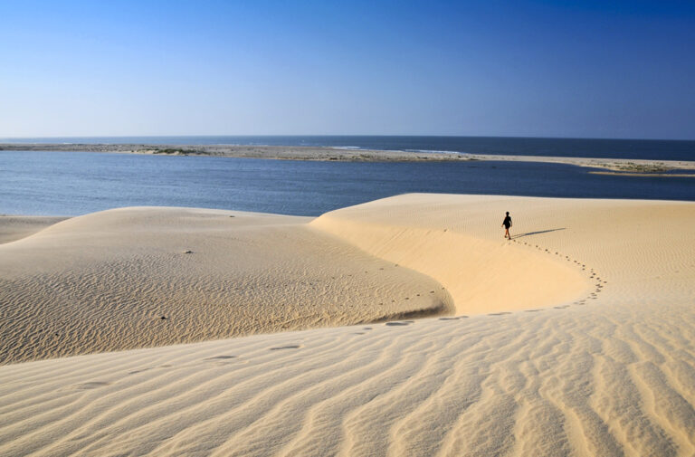 Spaziergänger auf den Sanddünen von Jericoacoara