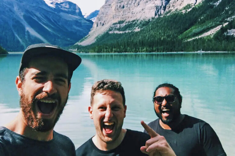 Reisende vor Peyto Lake
