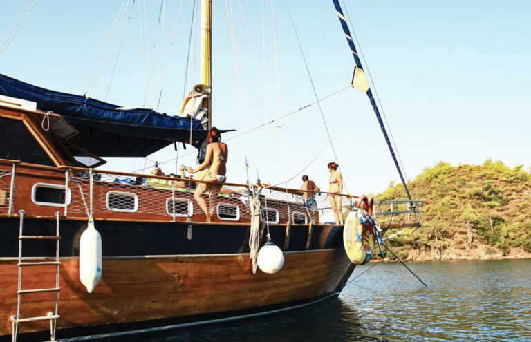 Chillen auf dem traditionellen Gulet-Boot
