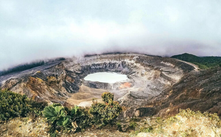 Beeindruckender Póas Vulkan