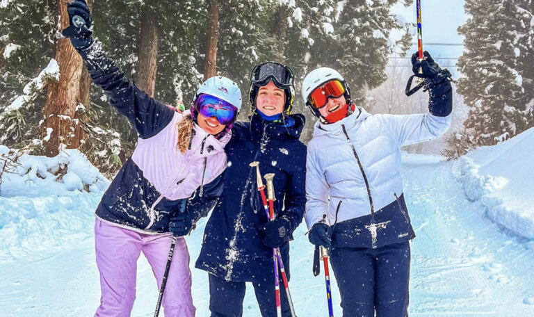 Den Schnee in Hakuba genießen