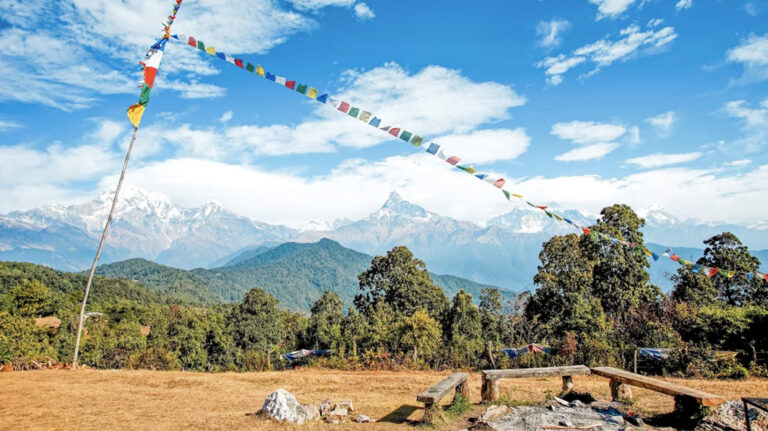 Wunderschöner Ausblick auf das Himalaya-Gebirge