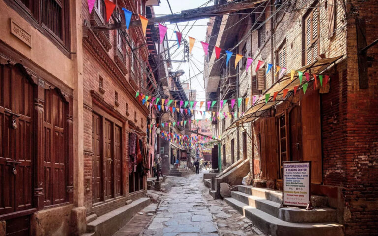 Unterwegs in den Gassen von Kathmandu