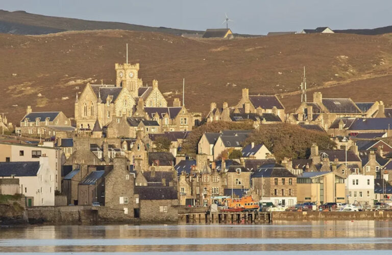 Lerwick wirkt wie aus einer anderen Zeit