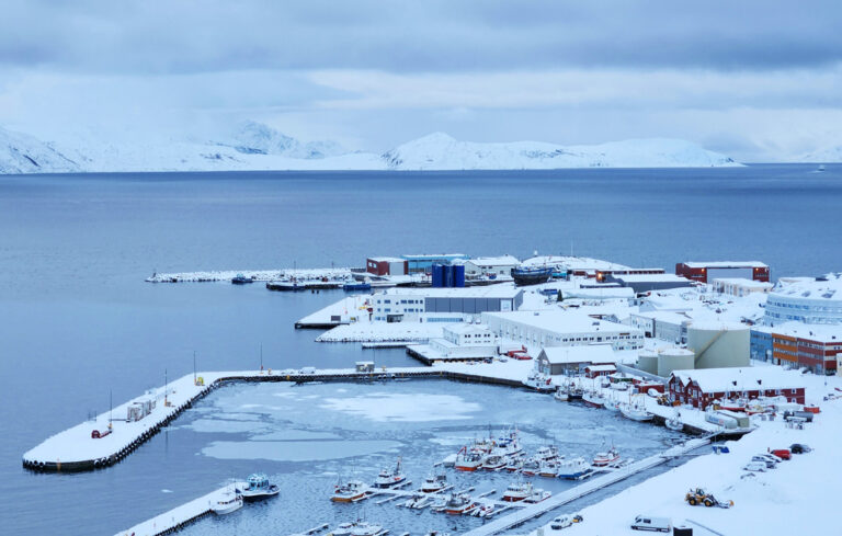 Der Hafen von Hammerfest im Schnee