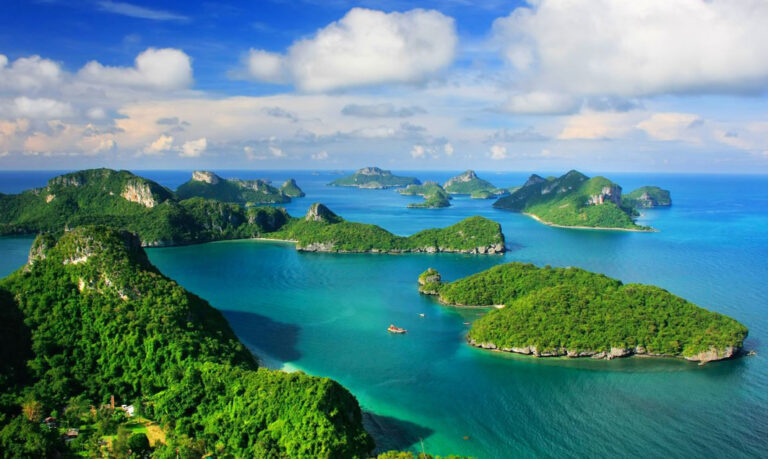 Inselgrupe im Ang Thong Nationalpark