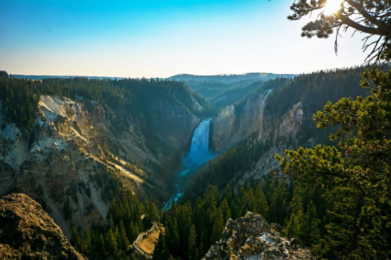 Riesiger Wasserfall im Grand Canyon of Yellowstone