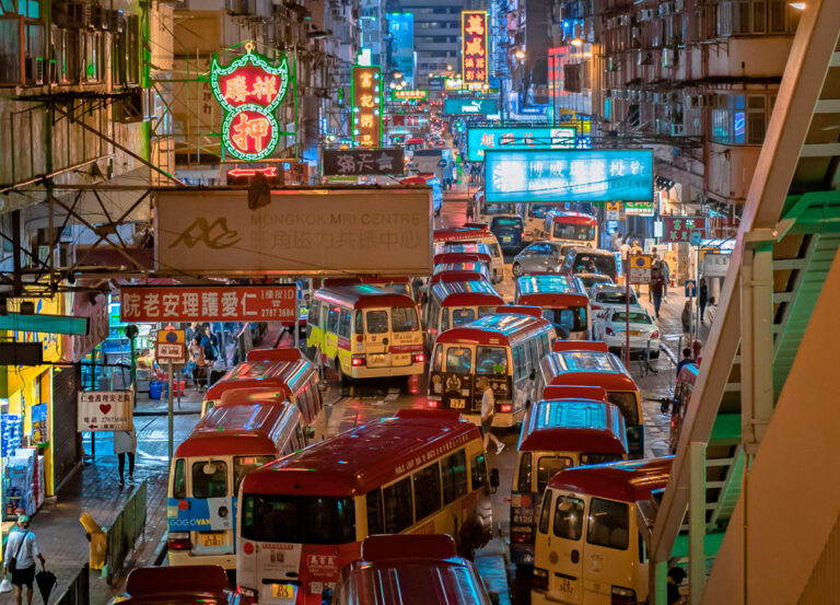 Busse auf den Straßen von Hongkong